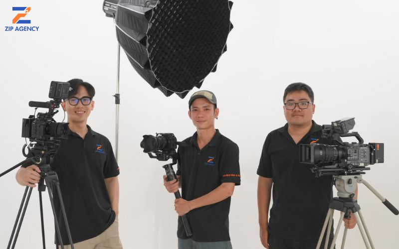 ZIP có đội media và thiết bị chuyên nghiệp để đáp ứng mọi yêu cầu của doanh nghiệp