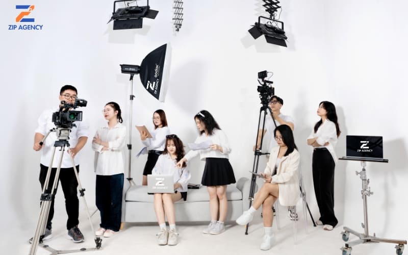 Team social đầy sáng tạo tại ZIP Agency